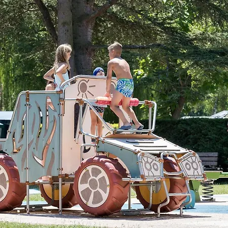 Camping Le Bontemps Campsite Vernioz